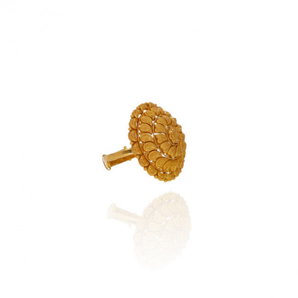 Radiant Gold Cocktail Rings That Captivate