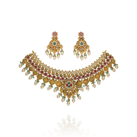 Gleaming Petals of Golden Luxury Gold Necklace Set