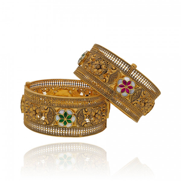 Regal Glow Golden Bangles