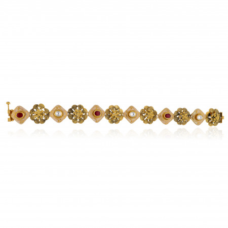 Golden Grace Exquisite Bracelet