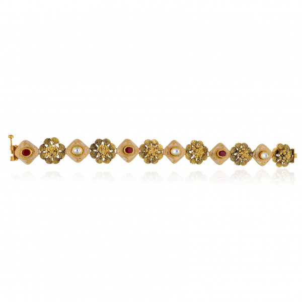 Golden Grace Exquisite Bracelet