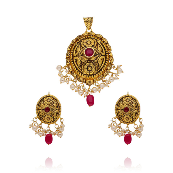 Eternal Grace Timeless Gold Antique Pendant Set