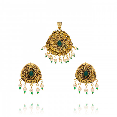 Heritage Glow Stunning Gold Antique Pendant Set