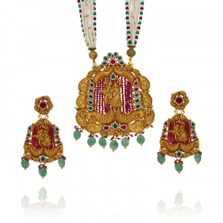 Gold Temple Pendant Set with Intricate Details