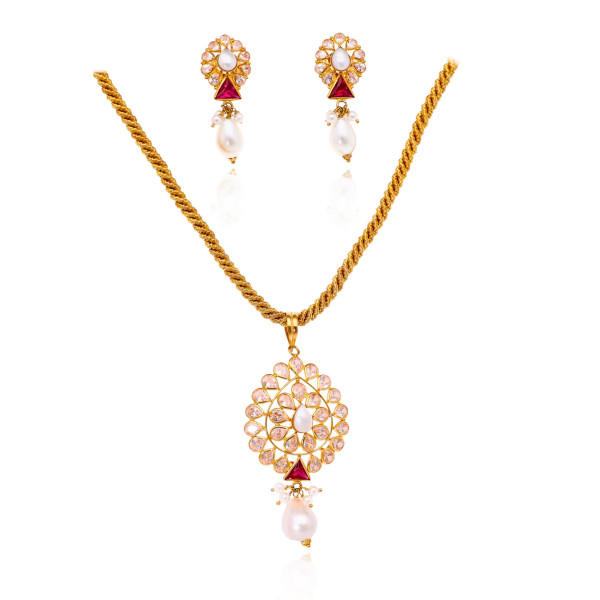 Celestial Glow Gold Pendant Set