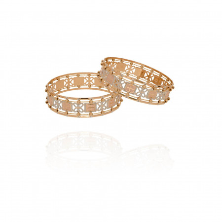 Gilded Spark Gold Bangles That Shine with Luxury